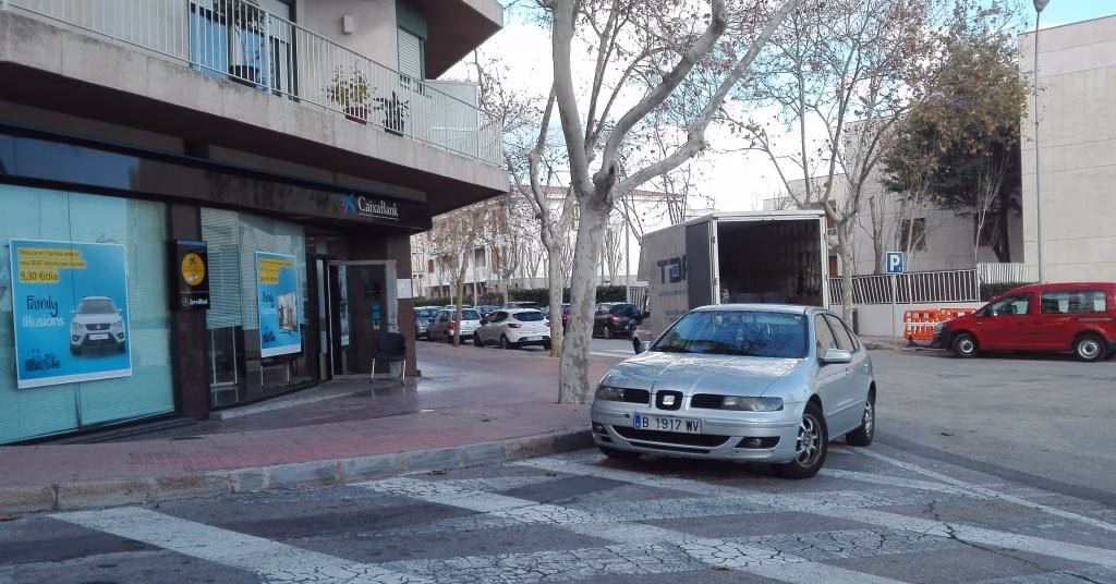 Cierra otra oficina de Caixabank en Maó