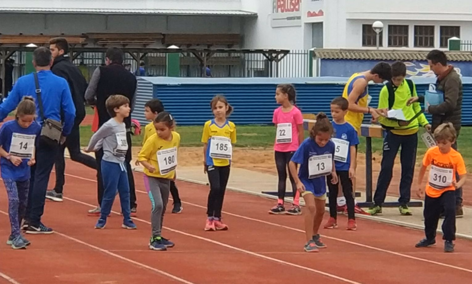(Fotos) Récord de participación en el primer control de pista