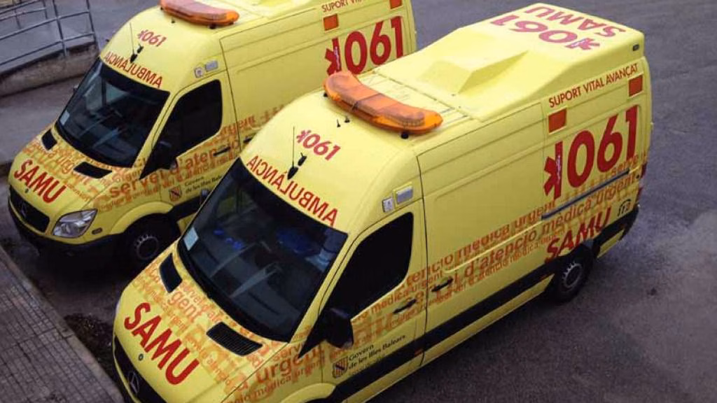 Cuatro heridos leves en un accidente en la carretera general