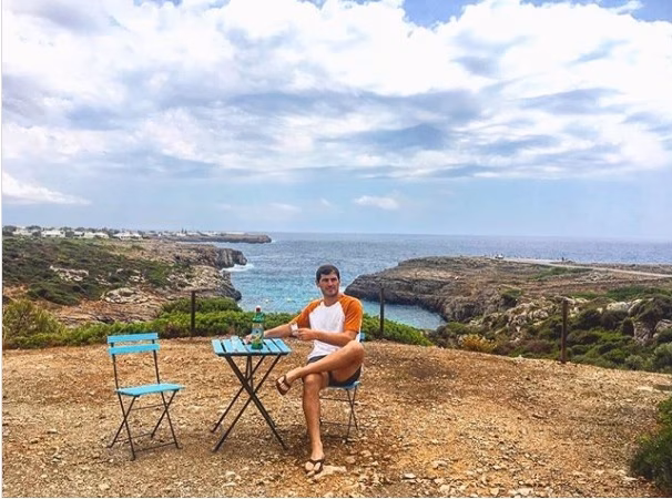 Iker Casillas toma gin Xoriguer