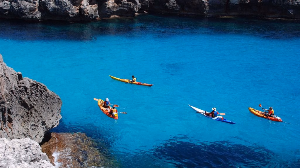 Los más importantes 'influencers' británicos promocionan la isla a través del hastag #MustSeeMenorca