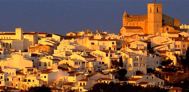 El Consell estudia las consecuencias jurídicas de la aparición del informe de Telecomunicaciones de Alaior