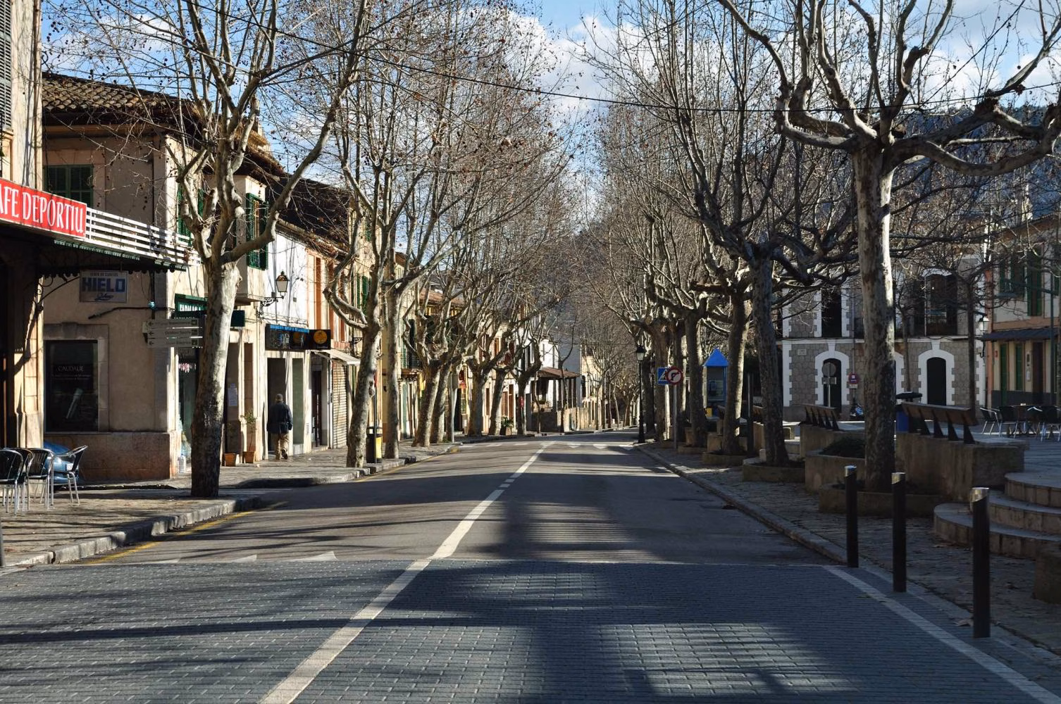 Dos heridos leves tras la explosión en un edificio
