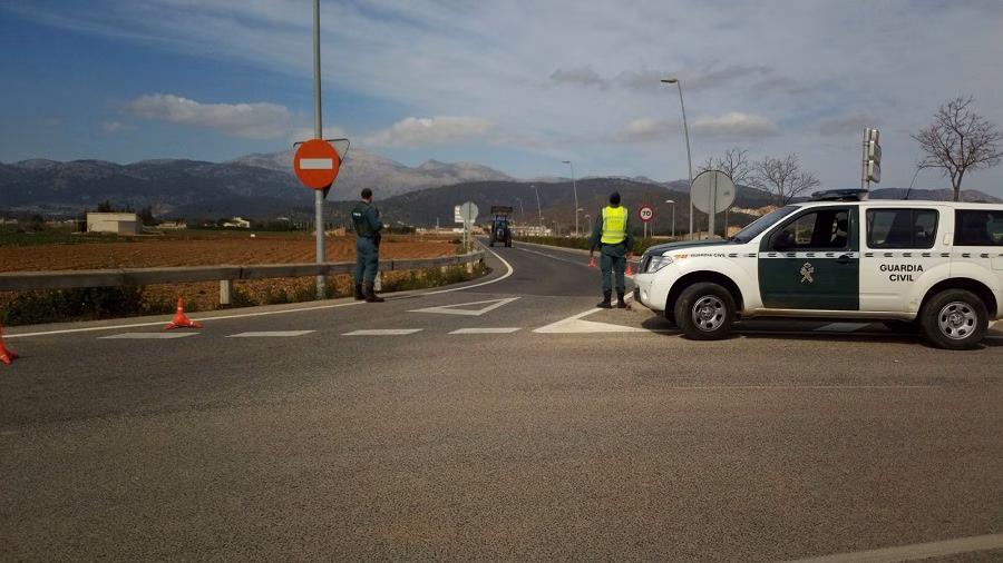 Utilizaban coches de alquiler para ir a miradores turísticos y "desvalijar" otros vehículos
