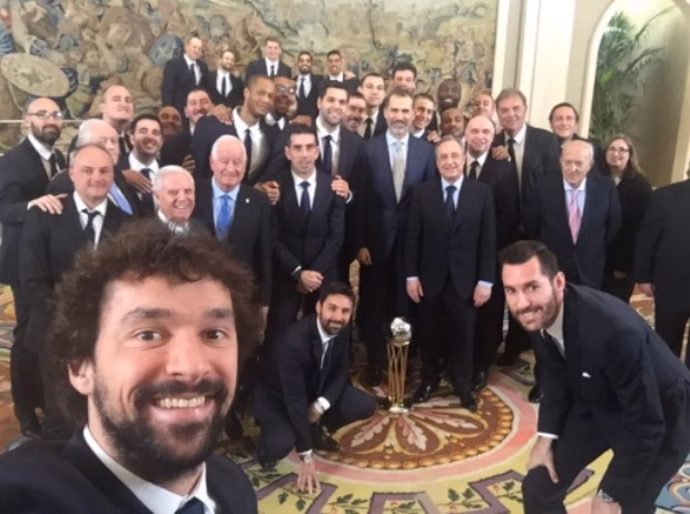 (La foto) Un selfie con Felipe VI