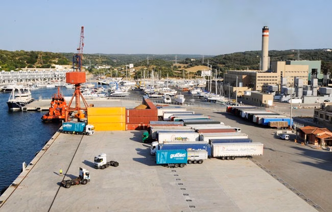 Menorca se enfrenta a una huelga de estibadores a partir del 6 de marzo