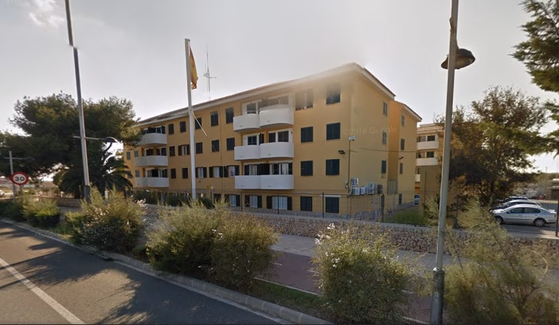 Localizan a la chica desaparecida en Es Castell