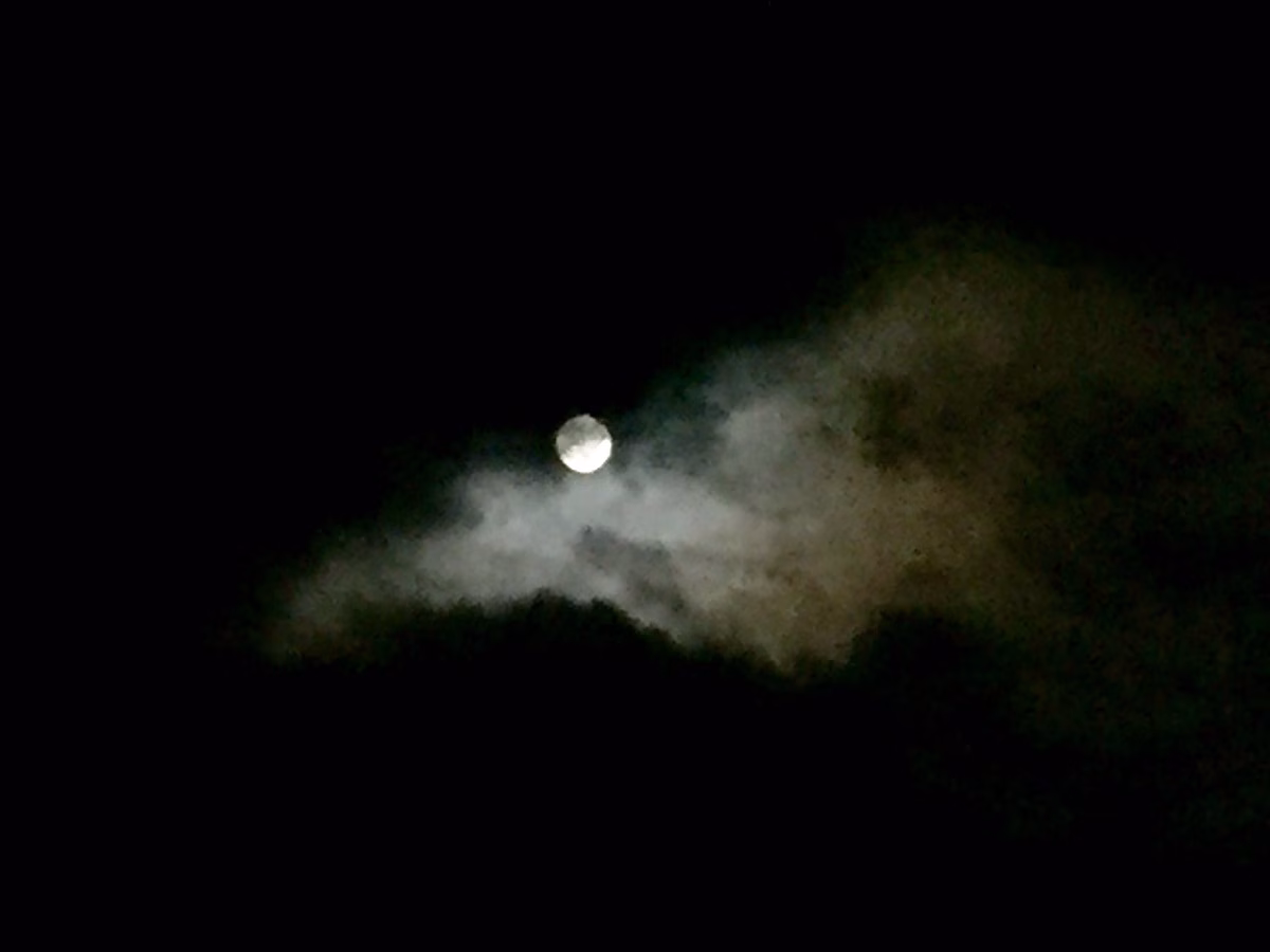 La mala climatología impide ver la "Superluna" desde Menorca