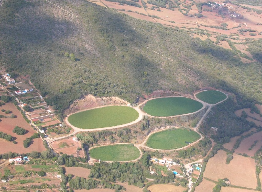 8.700 toneladas de lodos tóxicos amenazan en Ferreries