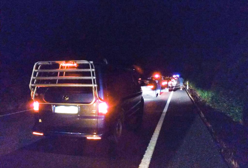 Cuatro heridos graves en un brutal accidente en la carretera general