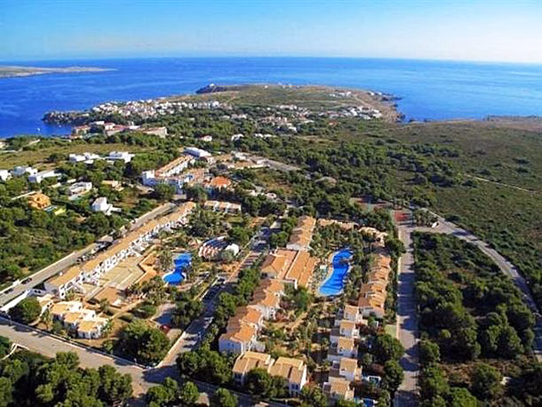 Siete hospitalizaciones en dos semanas por un virus estomacal en un resort de Menorca