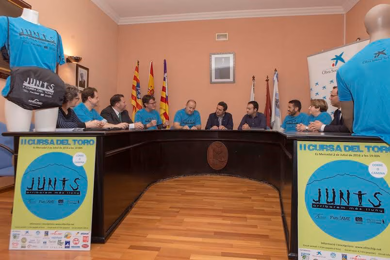 (Fotos) La multitudinaria "Cursa del Toro" tendrá una segunda edición