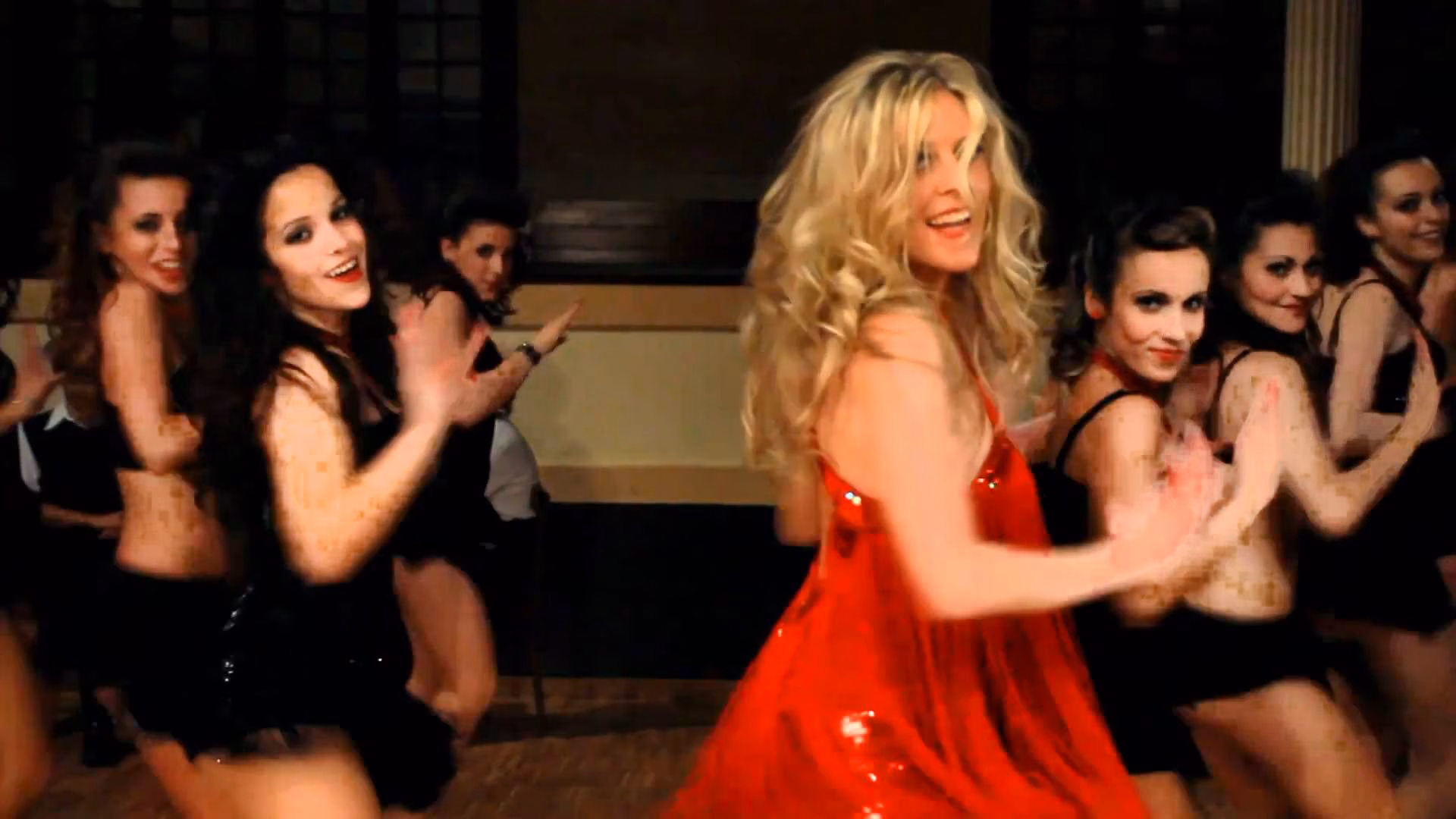 Parada en el Orfeó Maonès  de "El tren del Swing"