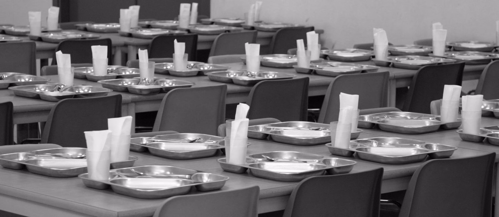 El 20 % de los alumnos que comen en los centros de Balears recibe una ayuda