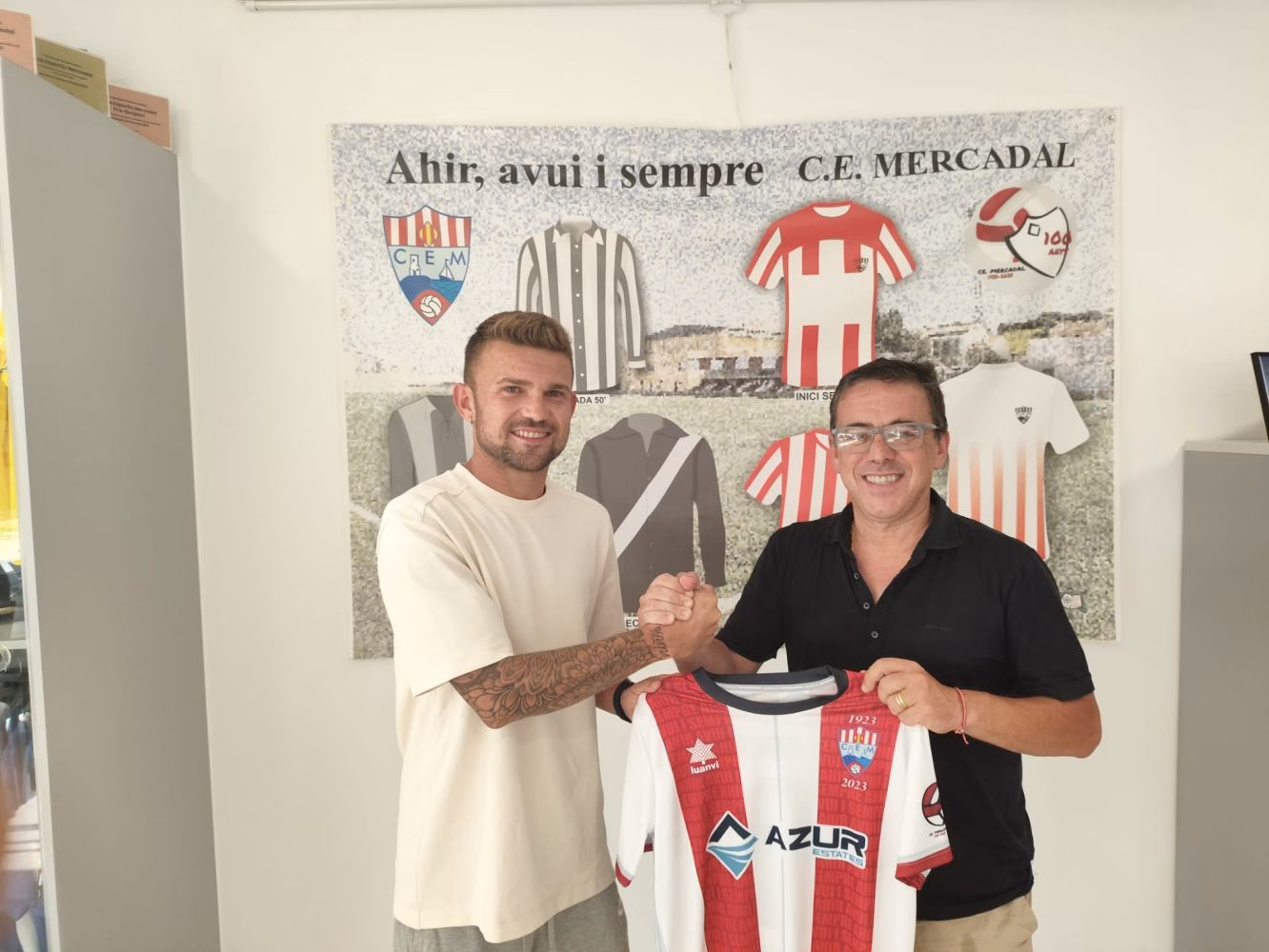 El Mercadal apuntala la defensa con dos laterales