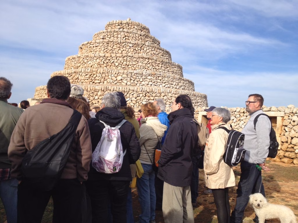 Un recorrido por las estructuras de piedra seca de Son Salomó