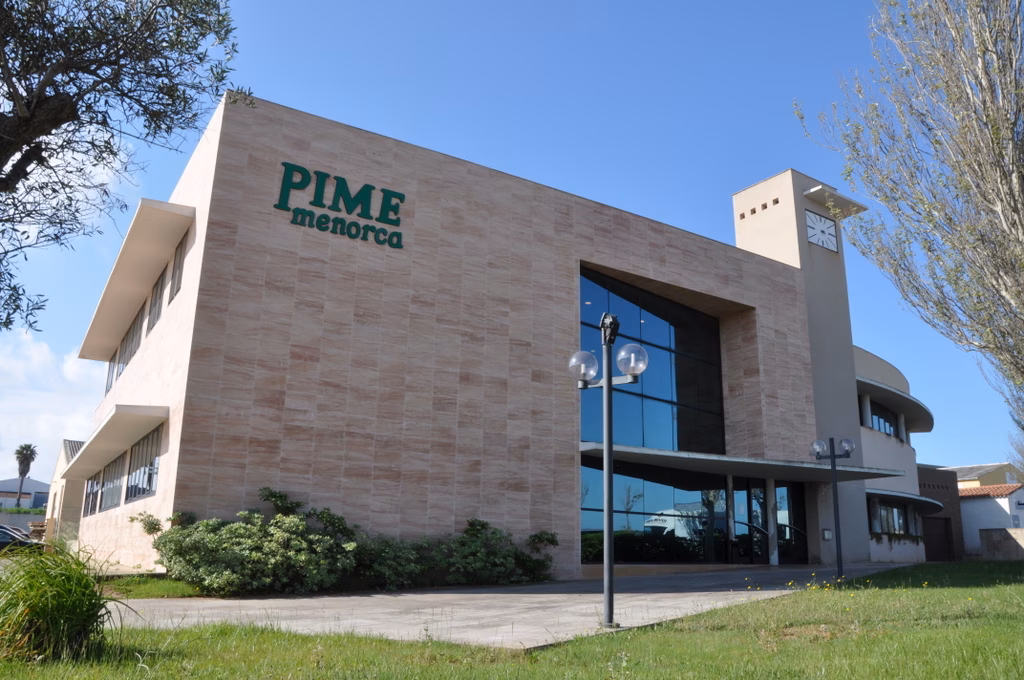 Los empresarios de Menorca "lamentan" que las medidas del Govern creen "inseguridad jurídica"