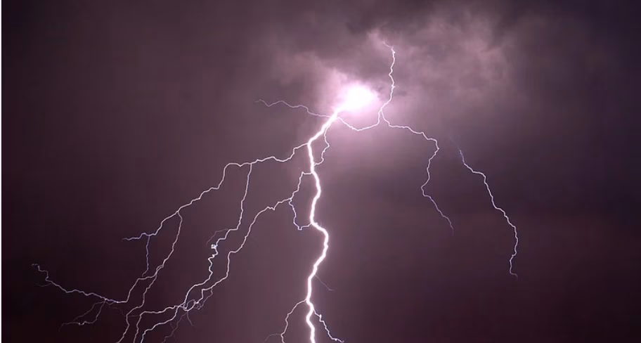 La tormenta eléctrica ha descargado 700 rayos en Menorca durante las últimas 24 horas