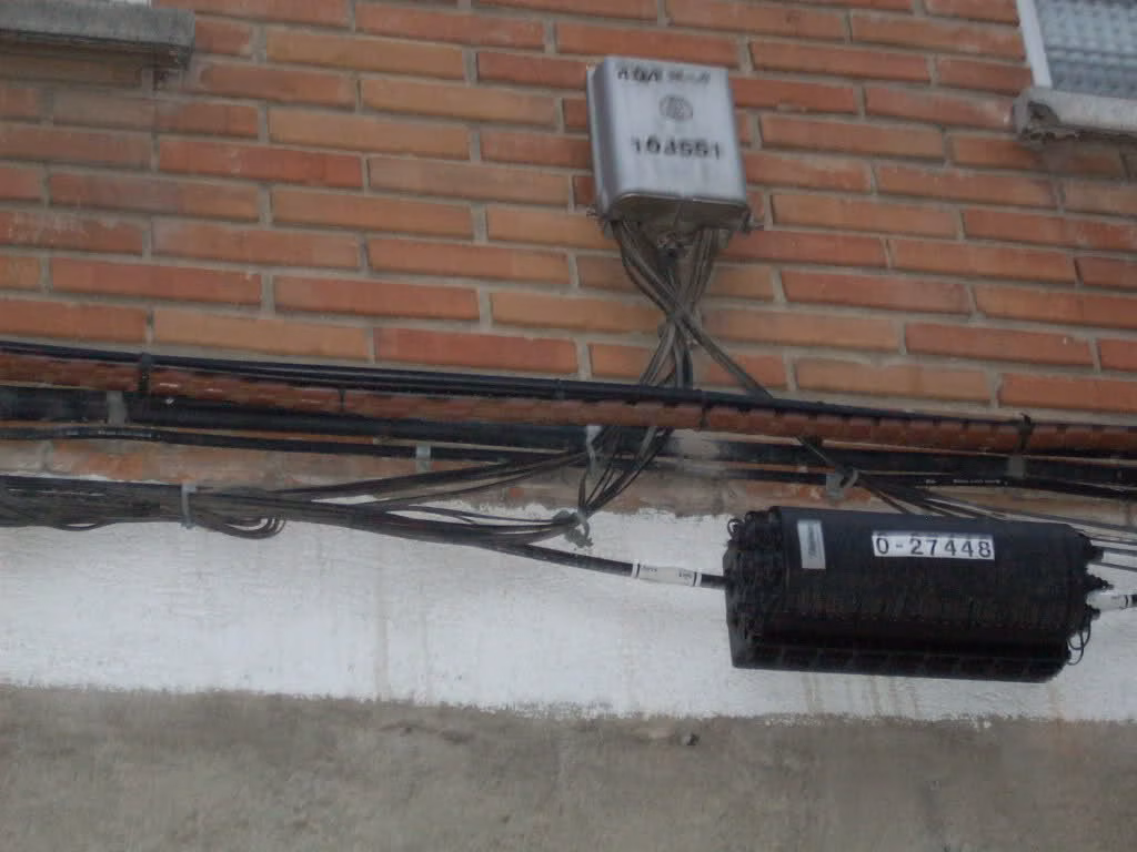 Madrid y Palma acceden a retrasar hasta 2018 la instalación de la fibra óptica en Menorca