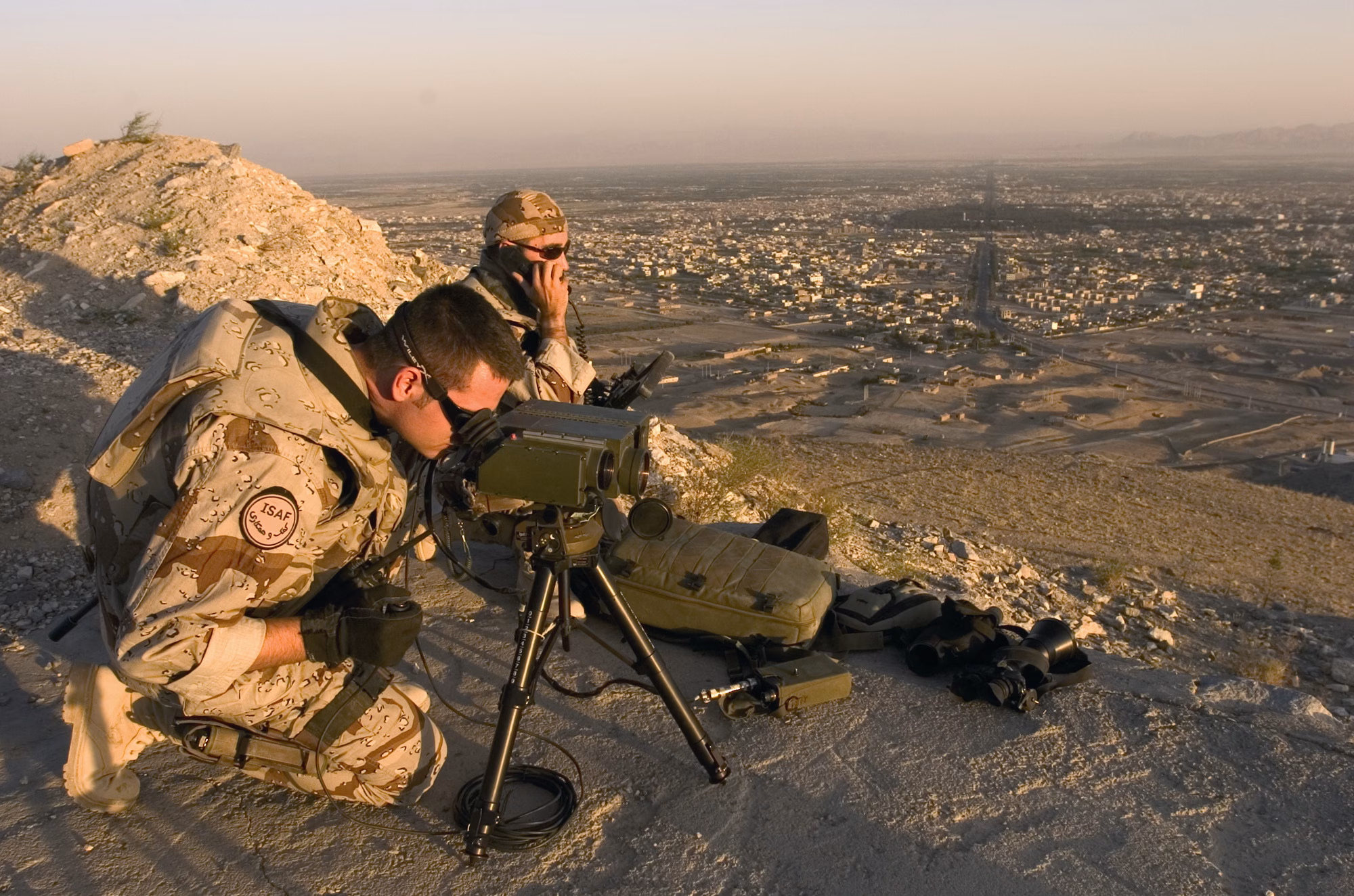 Muere un policía nacional en un atentado terrorista talibán junto a la embajada española en Kabul
