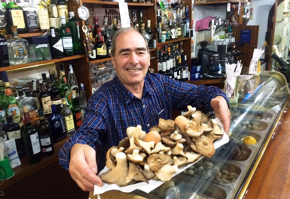 Izaro, una isla de complicidad entre Amadeo y Toñi