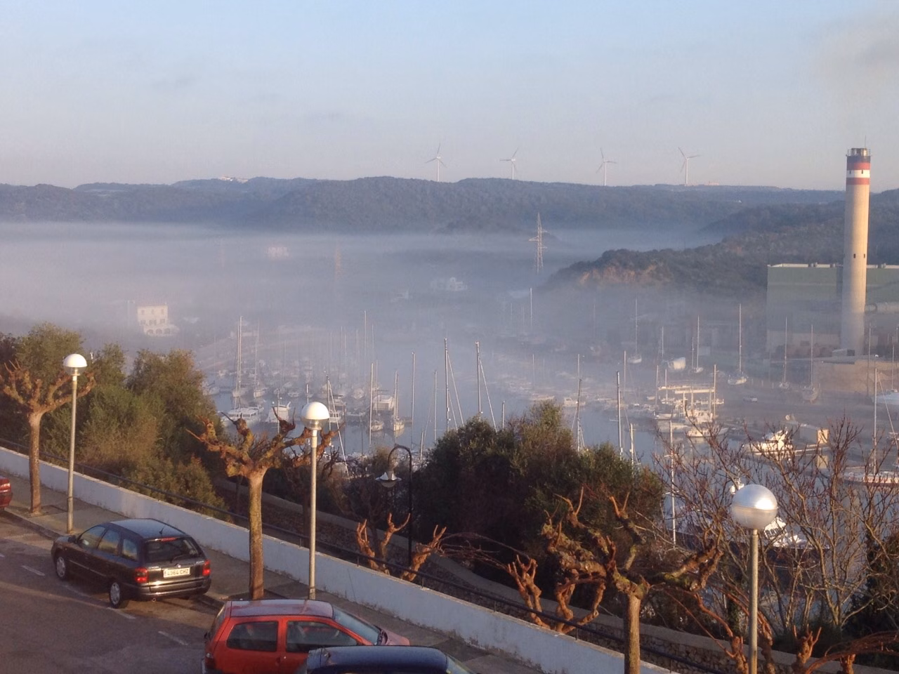 La niebla interrumpe puntualmente el tráfico marítimo