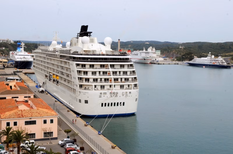 El Govern prevé que casi 90.000 pasajeros lleguen a Maó en cruceros en 2016
