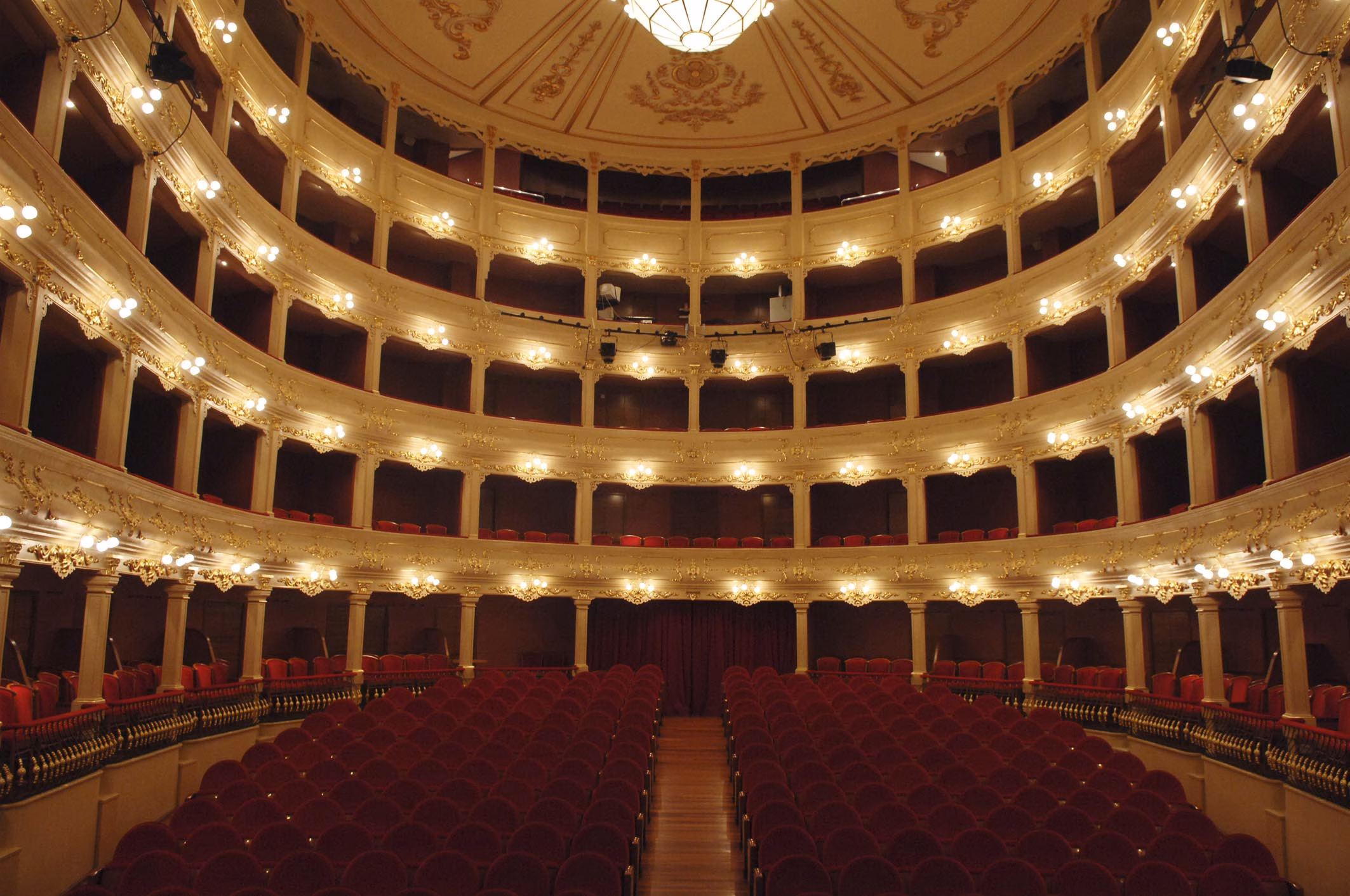 Cinco personas optan al dirección del Teatro Principal de Maó