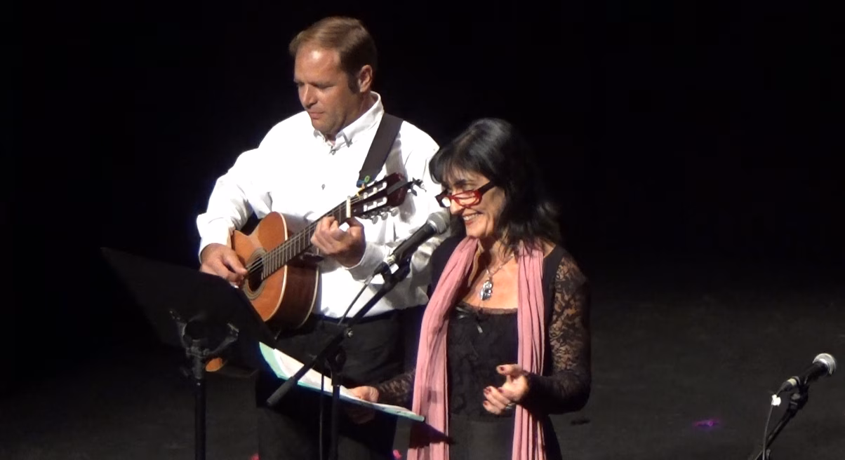 Amor, desamor y fantasía en el primer libro de poemas de Joana Bagur