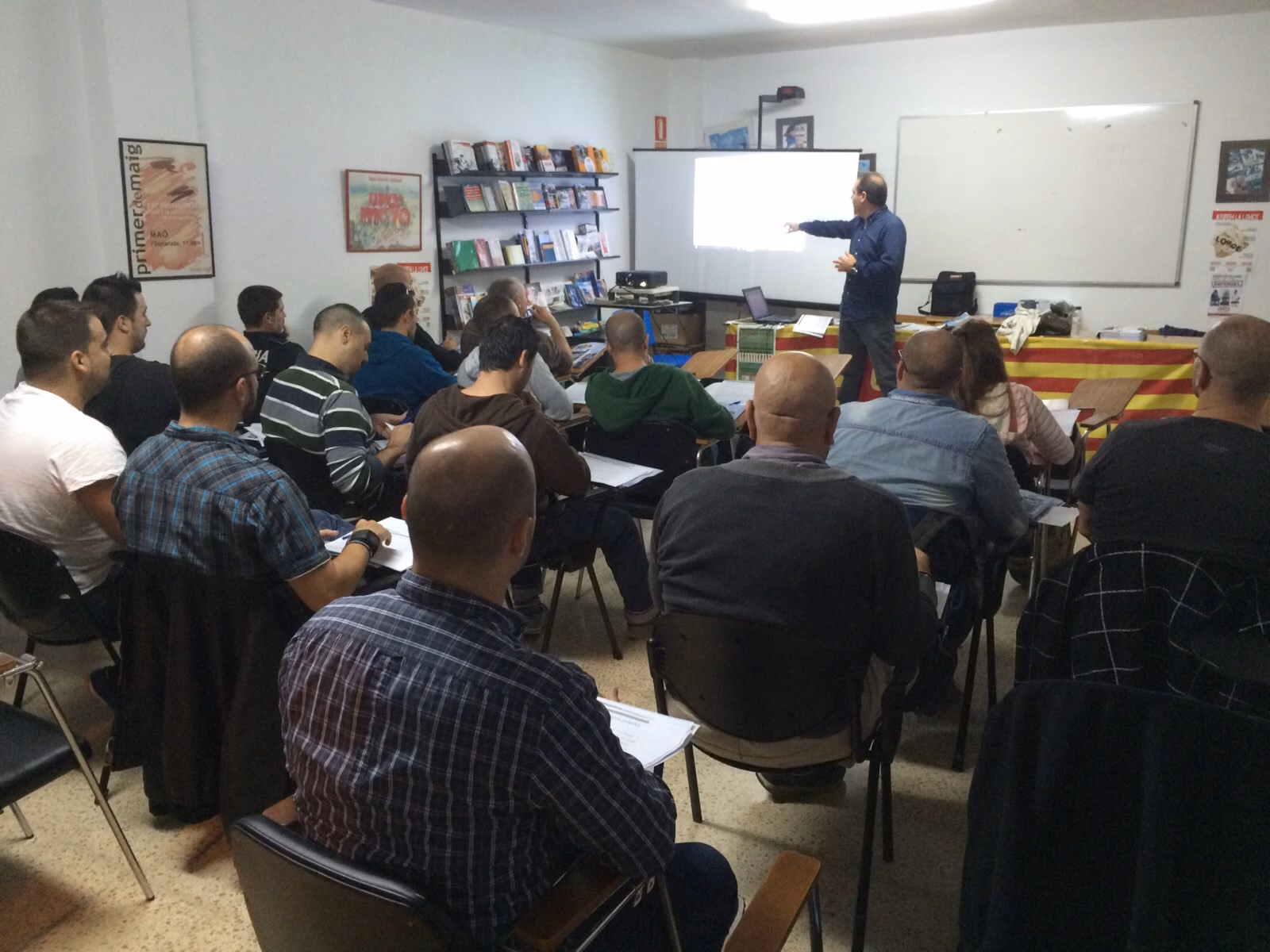 Las fuerzas de seguridad actualizan sus conocimientos en materia penal y de protección pública