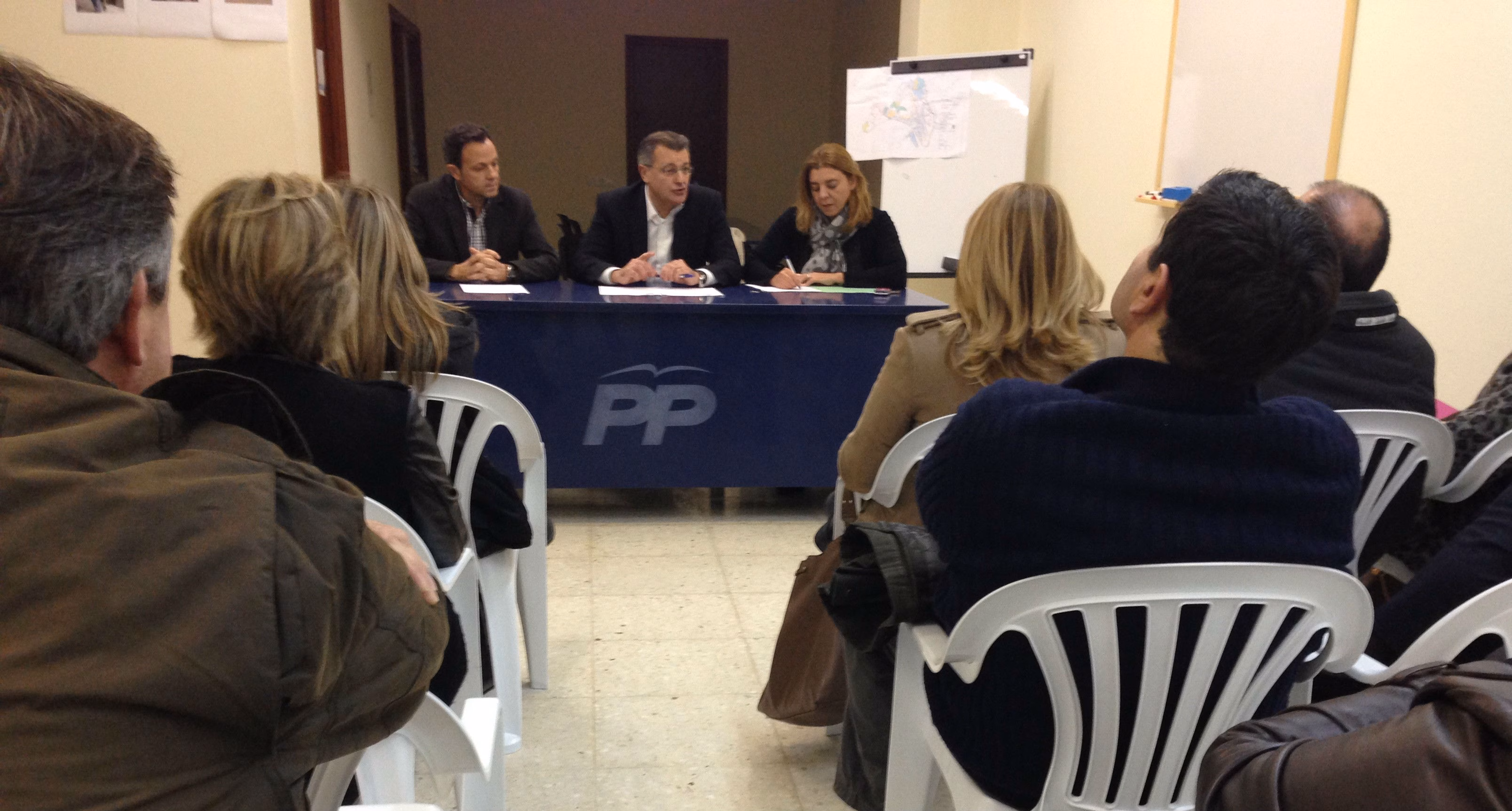 Batalla por dos puestos en el PP