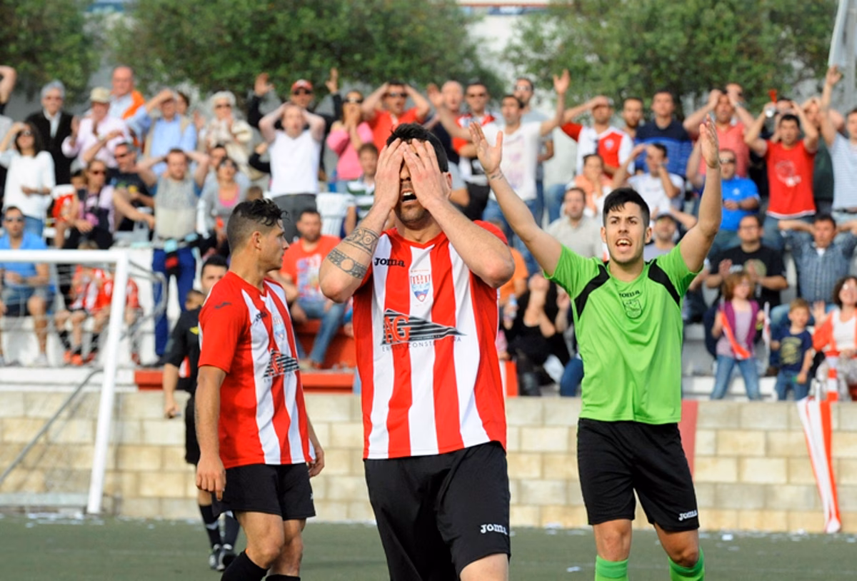 Zarpazo del Mercadal en el campo del Playas de Calvià