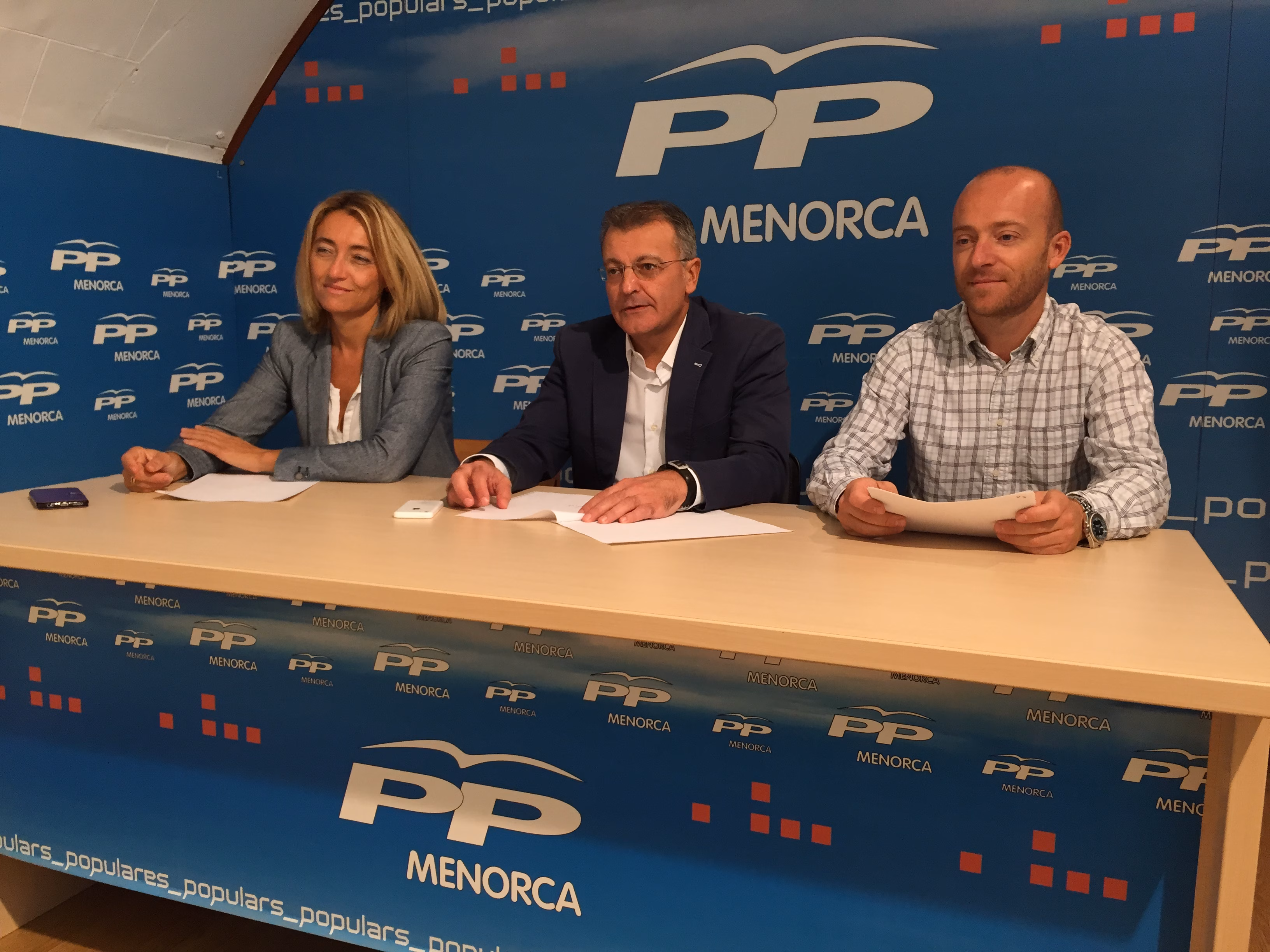 El PP ve el inicio del gobierno en el Consell como "100 días en blanco"