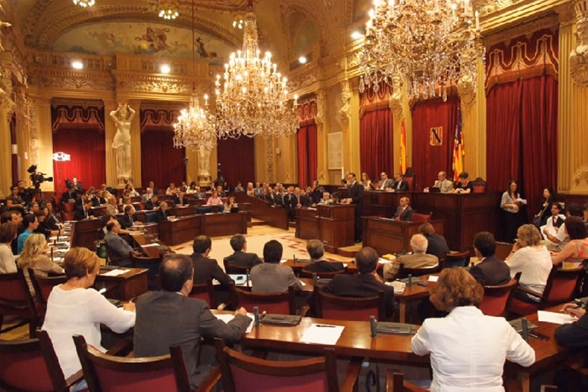 Vuelve el debate sobre Fernández Terrés al Parlament