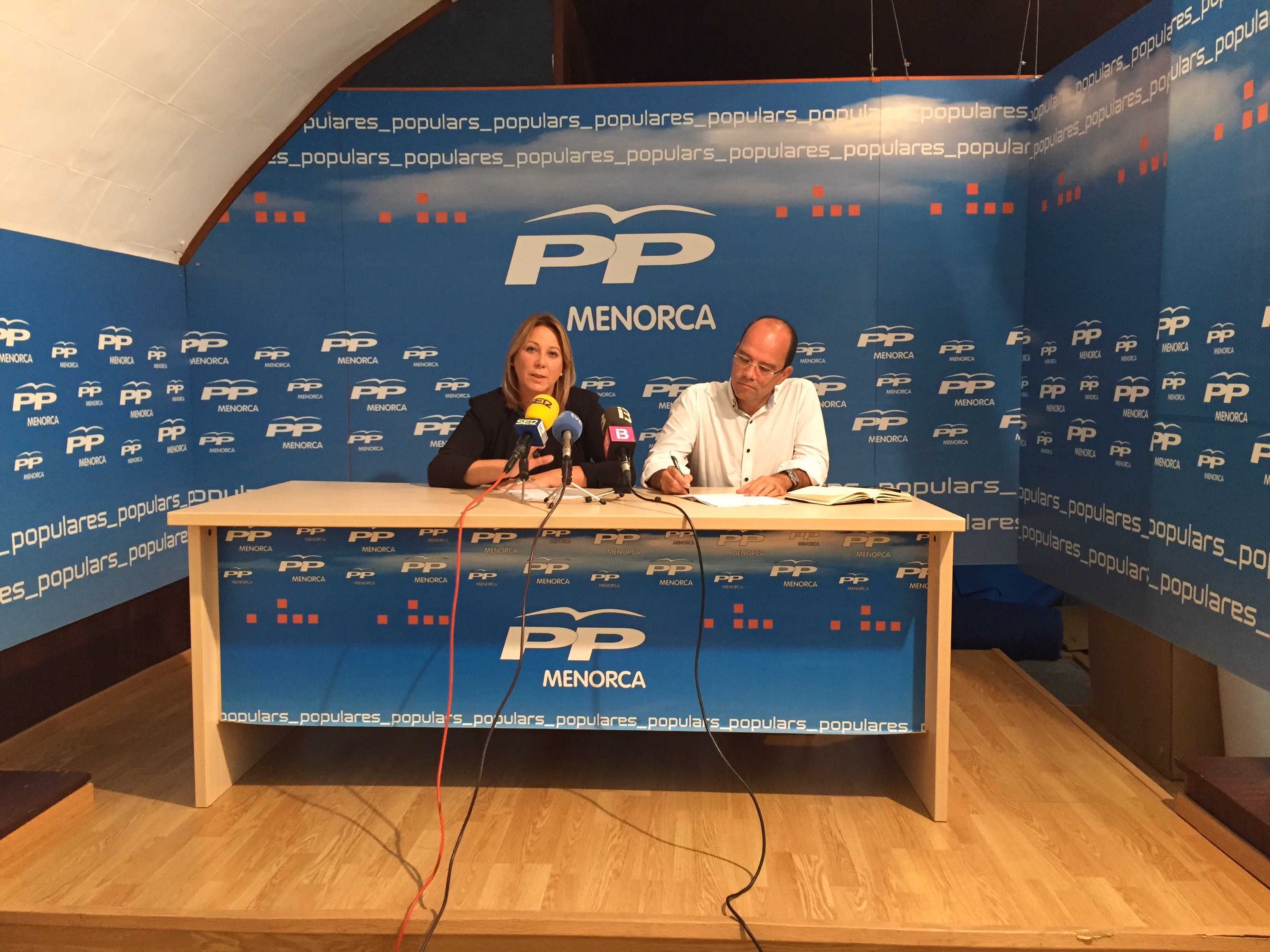 El PP acusa a ARA Maó y PSOE de mentir durante los 100 días de gobierno