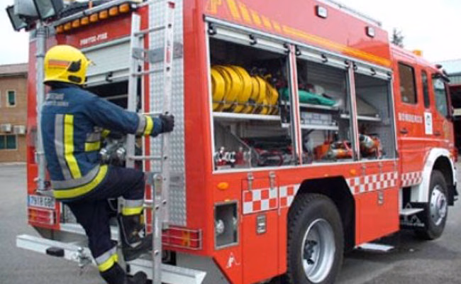 Un incendio en una vivienda obliga a evacuar a una niña de 14 años