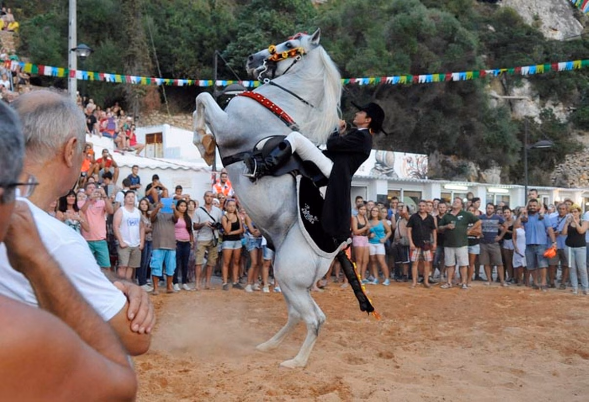 Cala en Porter  está a punto de fiesta