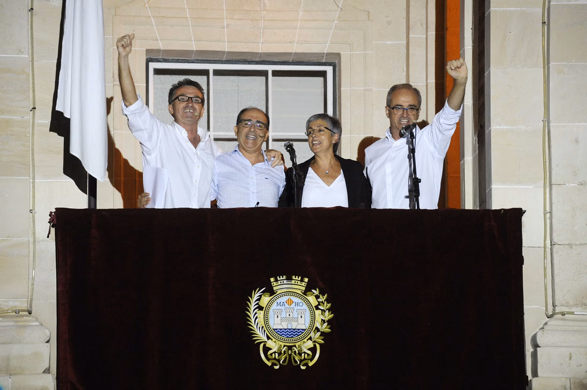 Un pregón muy popular da la salida a tres días mágicos en Maó