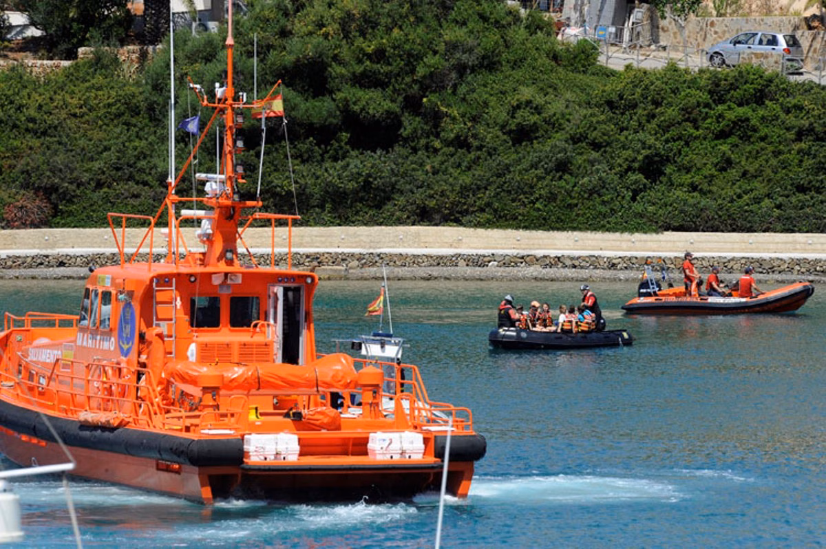 Evacúan  a un anciano de un crucero en alta mar hacia el Mateu Orfila