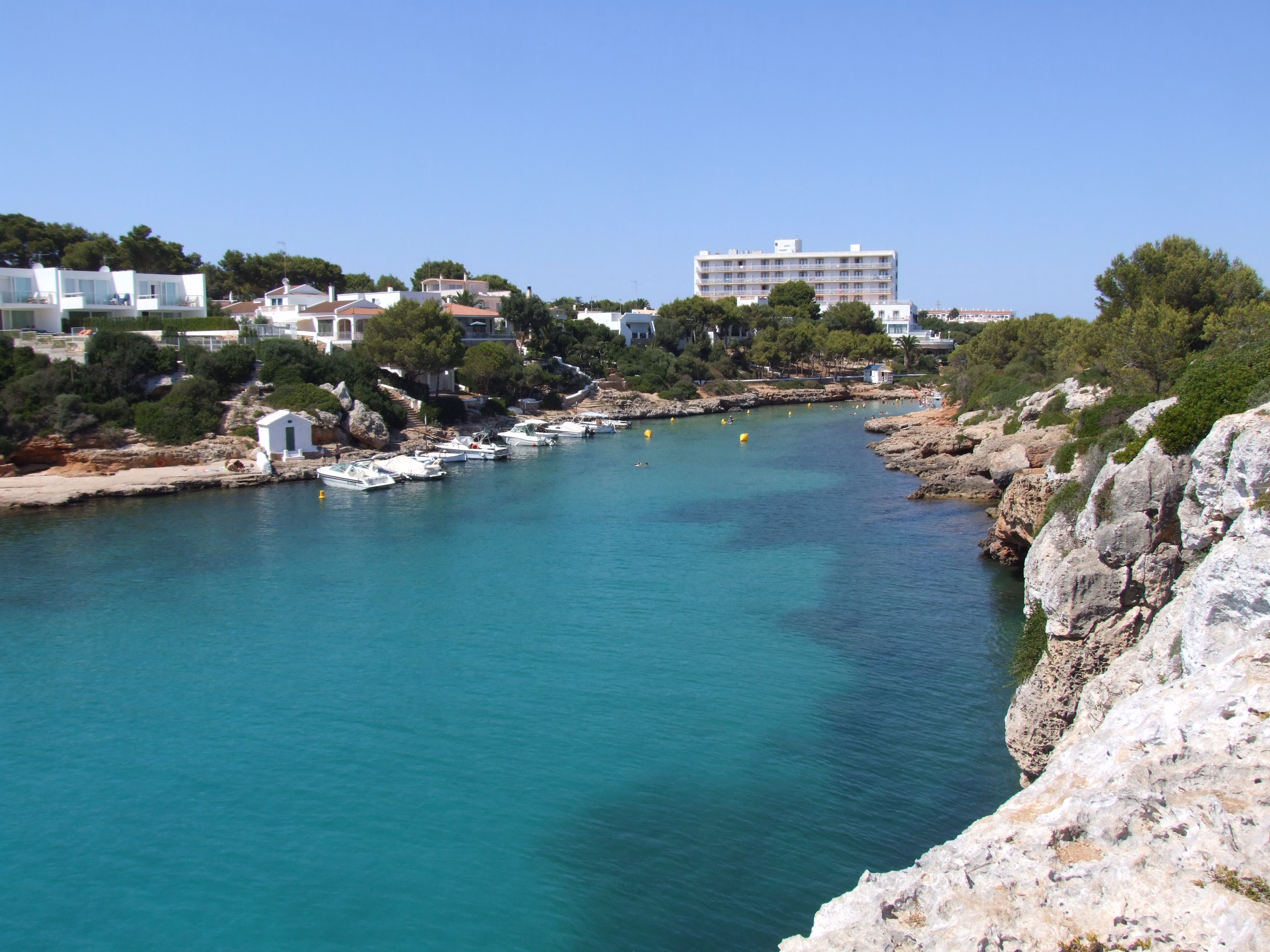 Una mujer y su hijo, detenidos en Ciutadella por hurtos en varios establecimientos