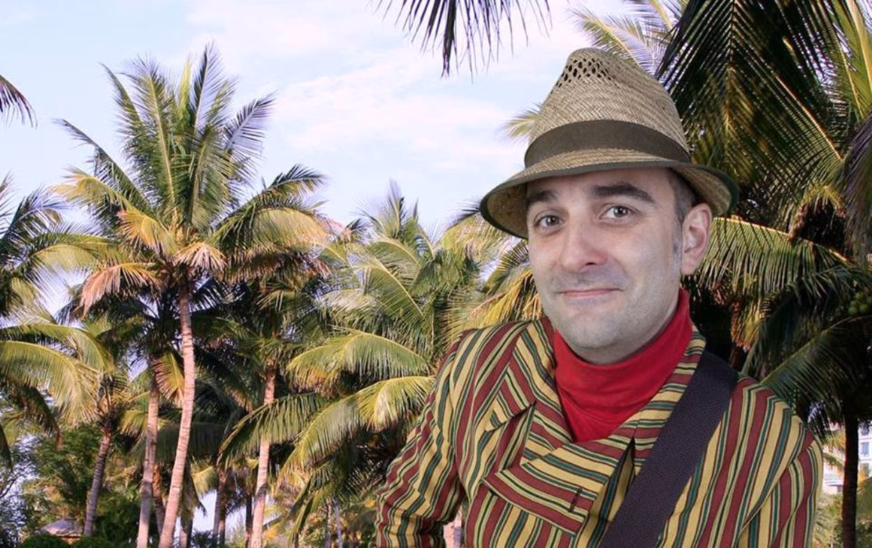 Joan Miquel Oliver y 'Pegasus', en Menorca