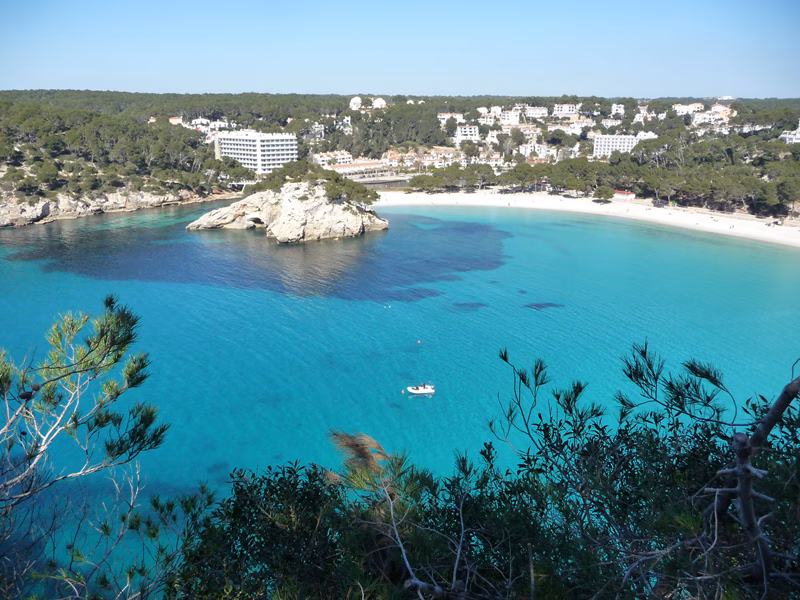 Cala Galdana lucha por ser la mejor playa de España