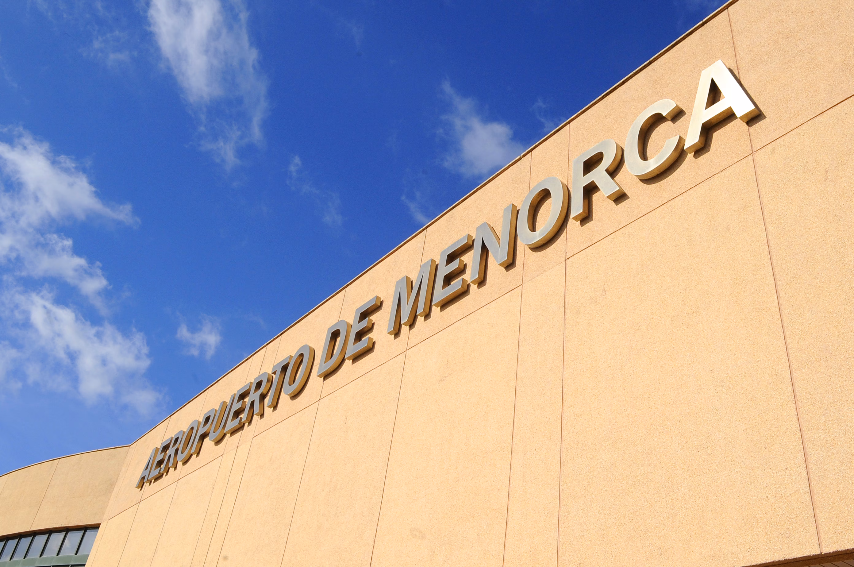 Los trabajadores de AENA votan el acuerdo de AENA por la cantina