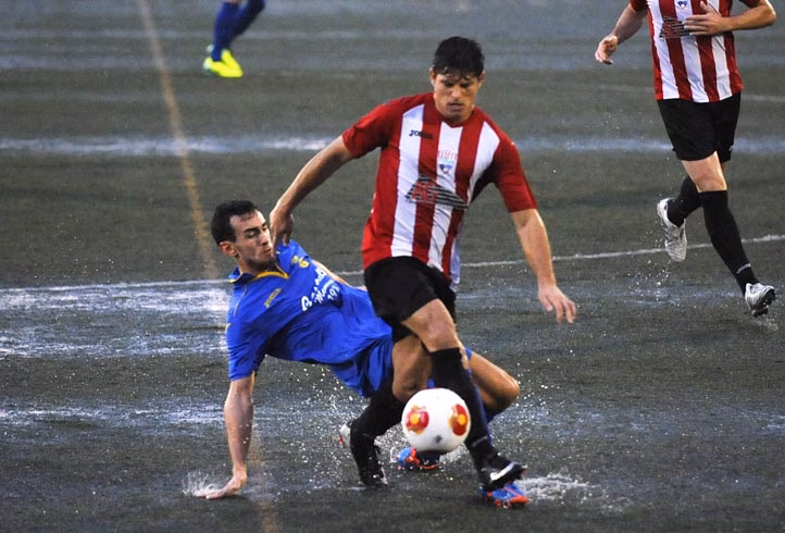 El Mercadal ata a 4 jugadores de una tacada