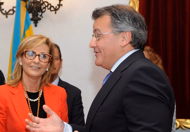 Sugrañes y Tadeo proponen un pacto PP-PSOE en el Consell
