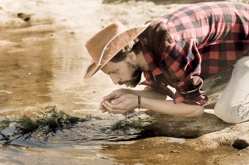 Así es el videoclip de Leonmanso con 'Darrer intent'