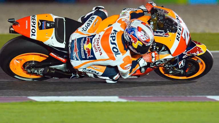 Dani Pedrosa anuncia que deja el motociclismo hasta que solucione sus problemas físicos