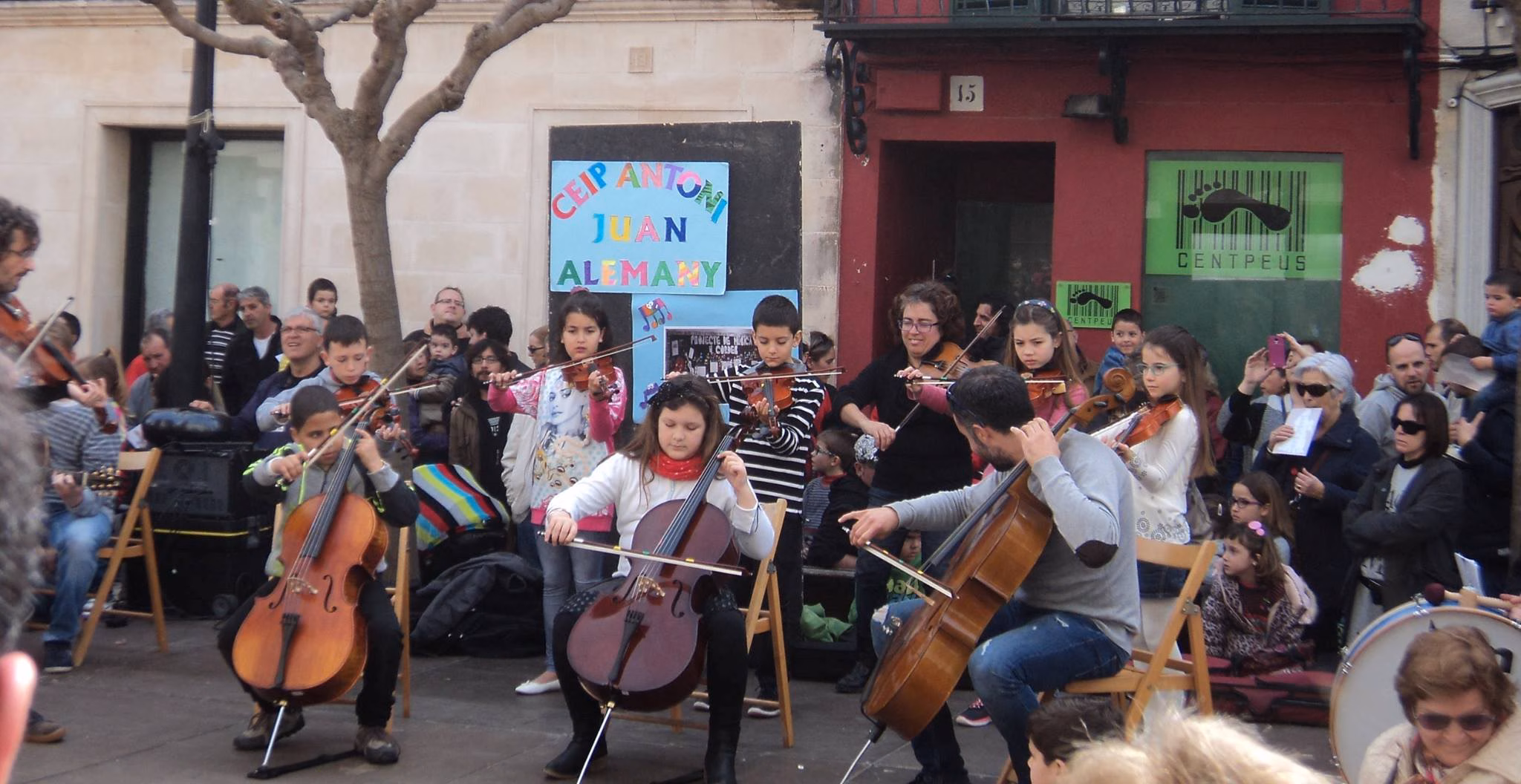 Con el foco en los instrumentos de cuerda