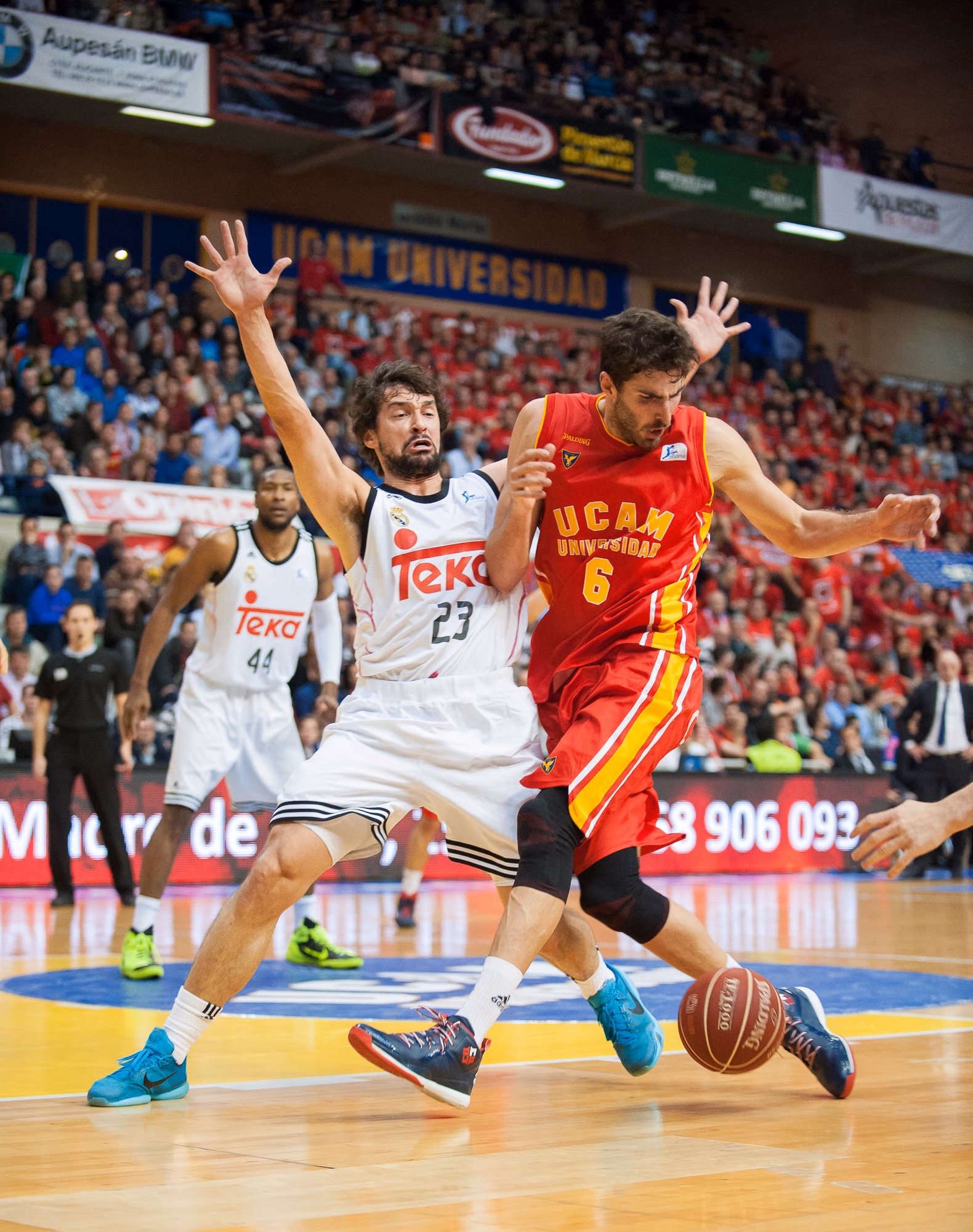 El Real Madrid cede el liderato en Murcia en un mal partido de Llull 