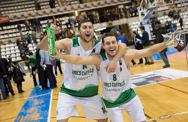 El base menorquín Joan Faner conquista el título de Copa de la LEB Plata